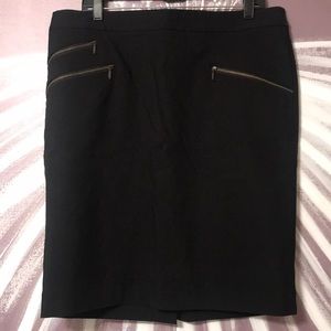 Stretch pencil skirt
